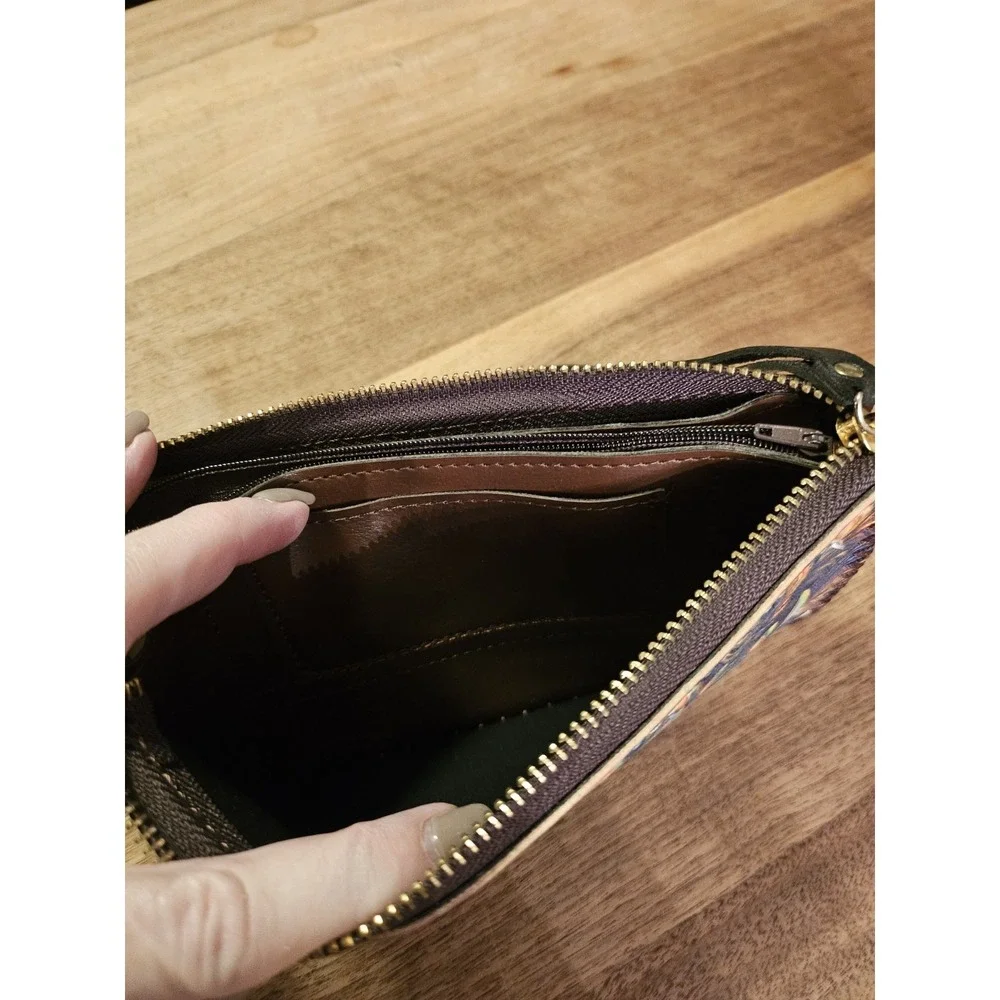 Ladies‎ Leather Wristlet With Peacock Design. 3 Divided Sections